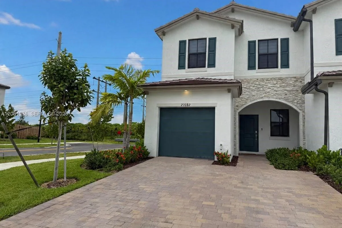 23382 SW 133rd Ct, Homestead: photo 1 of 31