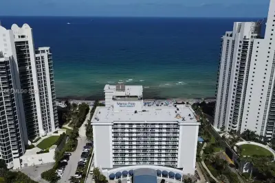 19201 Collins Ave #723, Sunny Isles Beach: photo 1 of 43