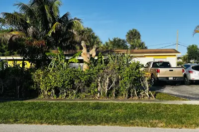 1270 NW 54th Ave, Lauderhill: photo 1 of 7