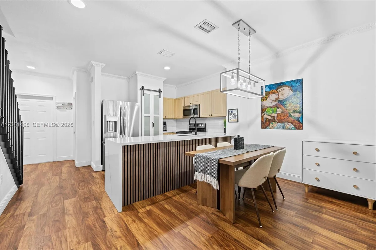 5577 Monte Carlo Pl, Margate: photo 1 of 27