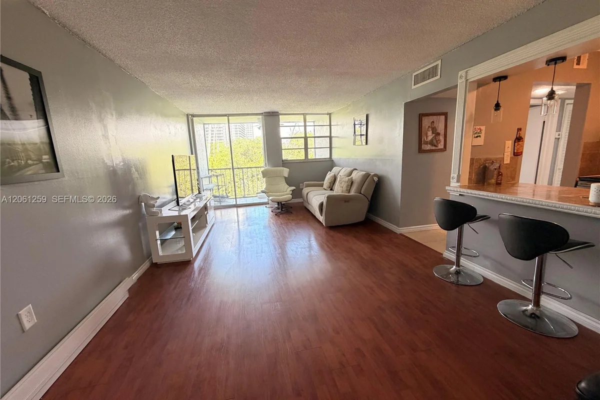 16518 NE 26th Ave #403, North Miami Beach: photo 1 of 39