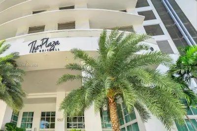 950 Brickell Bay Dr #2406, Miami: photo 1 of 19