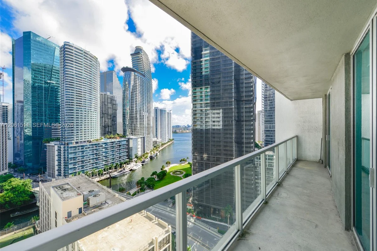500 Brickell Ave #2407, Miami: photo 1 of 42