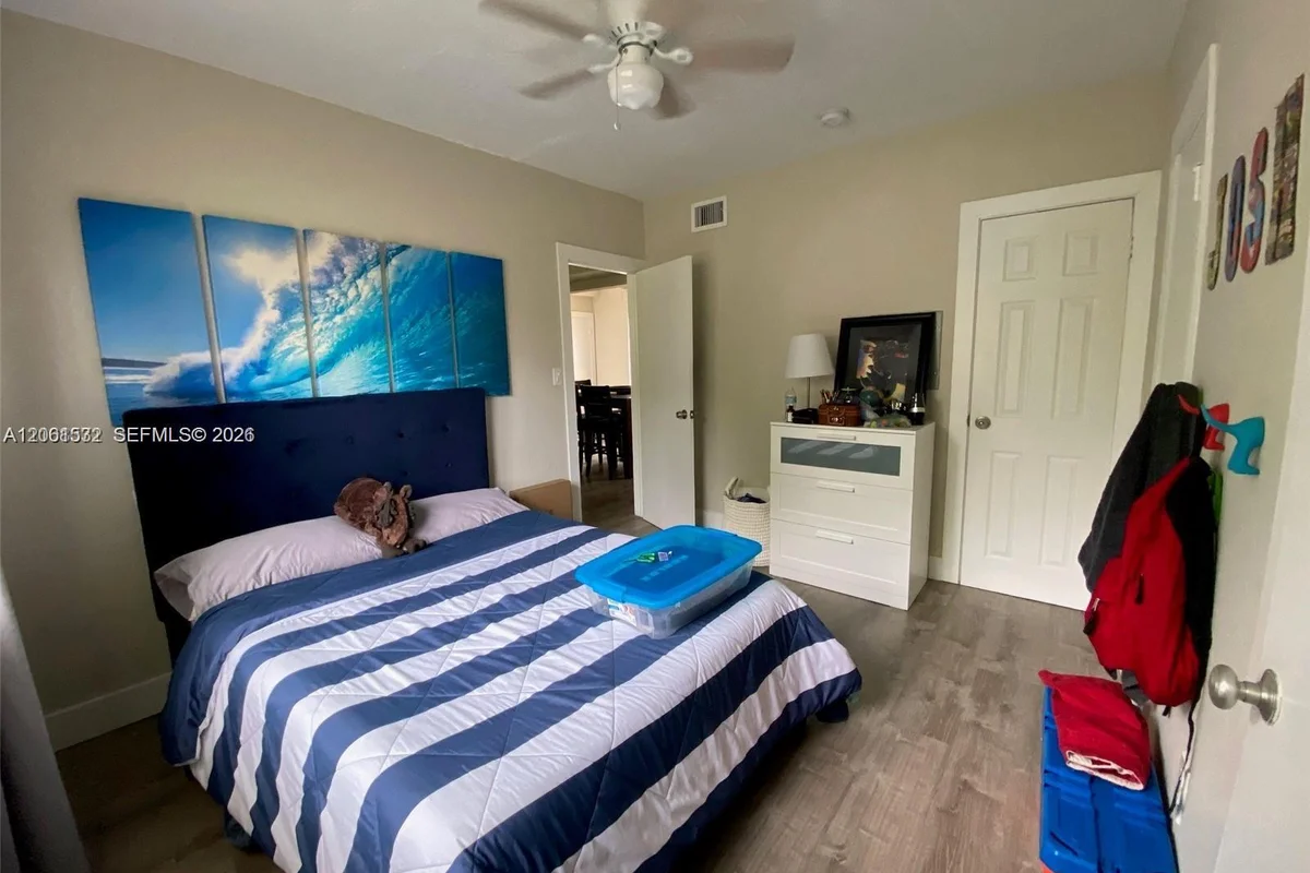 12108 NE 5th Ave #4, North Miami: photo 1 of 8