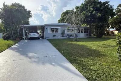 4393 Kings Row, Boynton Beach: photo 1 of 12