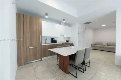 239 SW 9th St #2103, Miami: photo 1 of 51