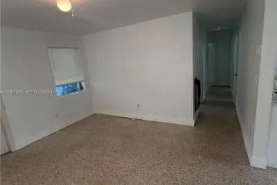 11530 SW 136th St, Miami: photo 1 of 16