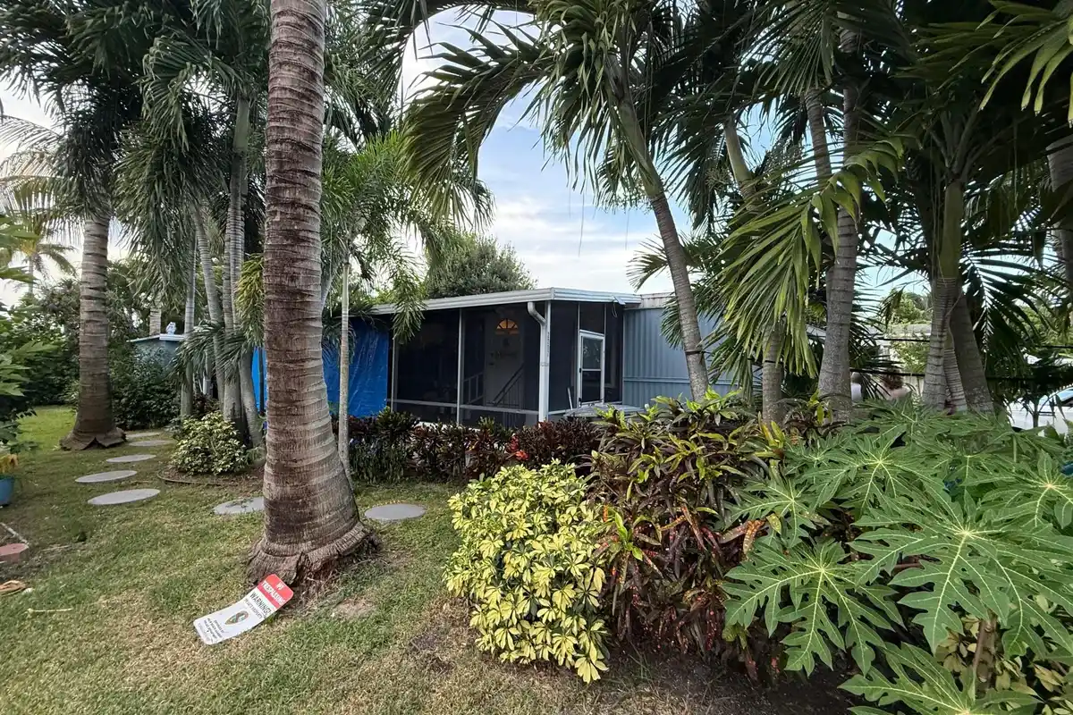 2207 NW 14th Ave #lot 528, Boynton Beach: photo 1 of 17