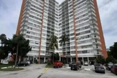 1351 NE Miami Gardens Dr #803E, Miami: photo 1 of 1