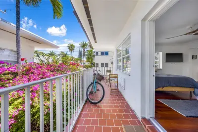 901 Meridian Ave #207, Miami Beach: photo 1 of 35