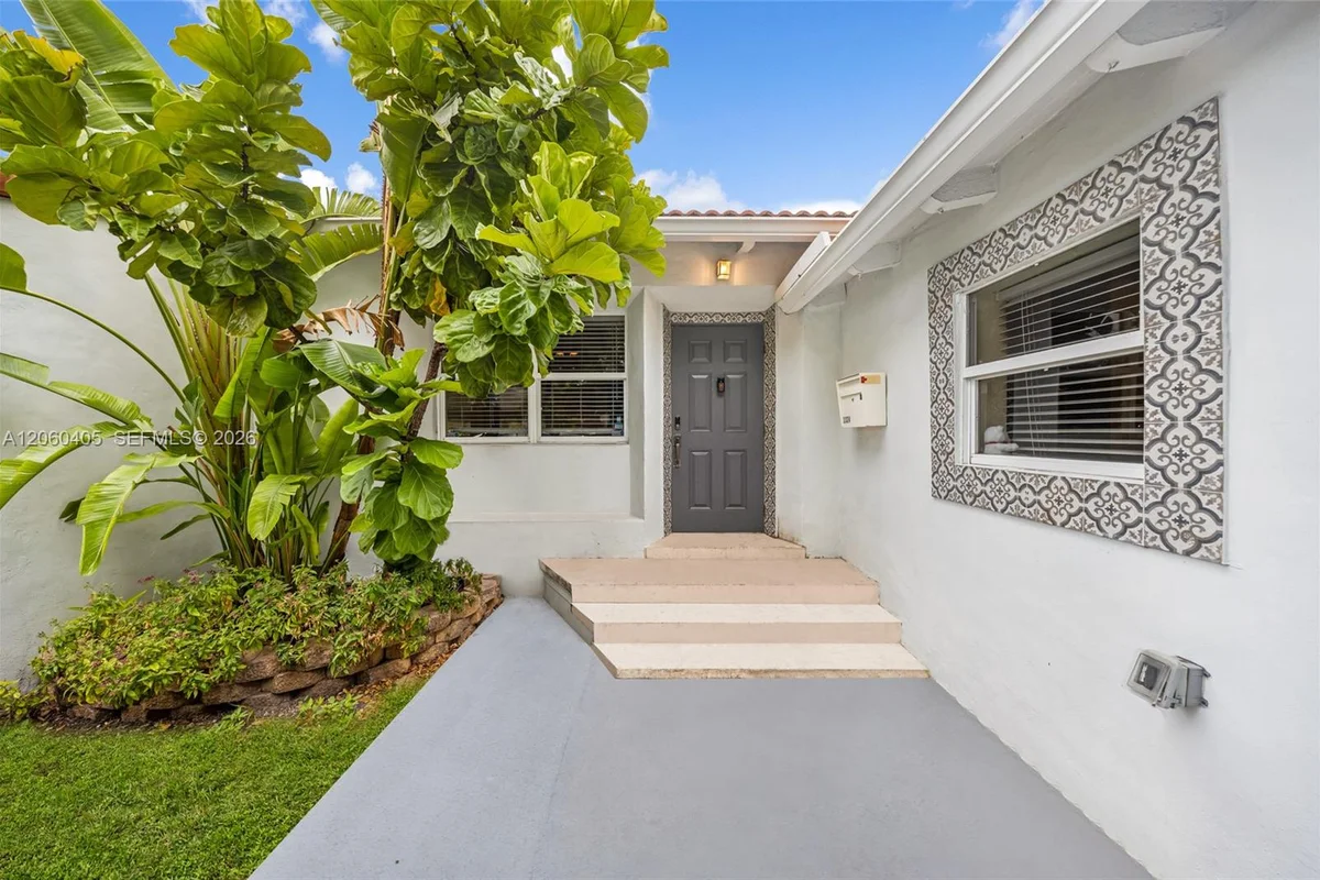 1324 Normandy Dr, Miami Beach: photo 1 of 63