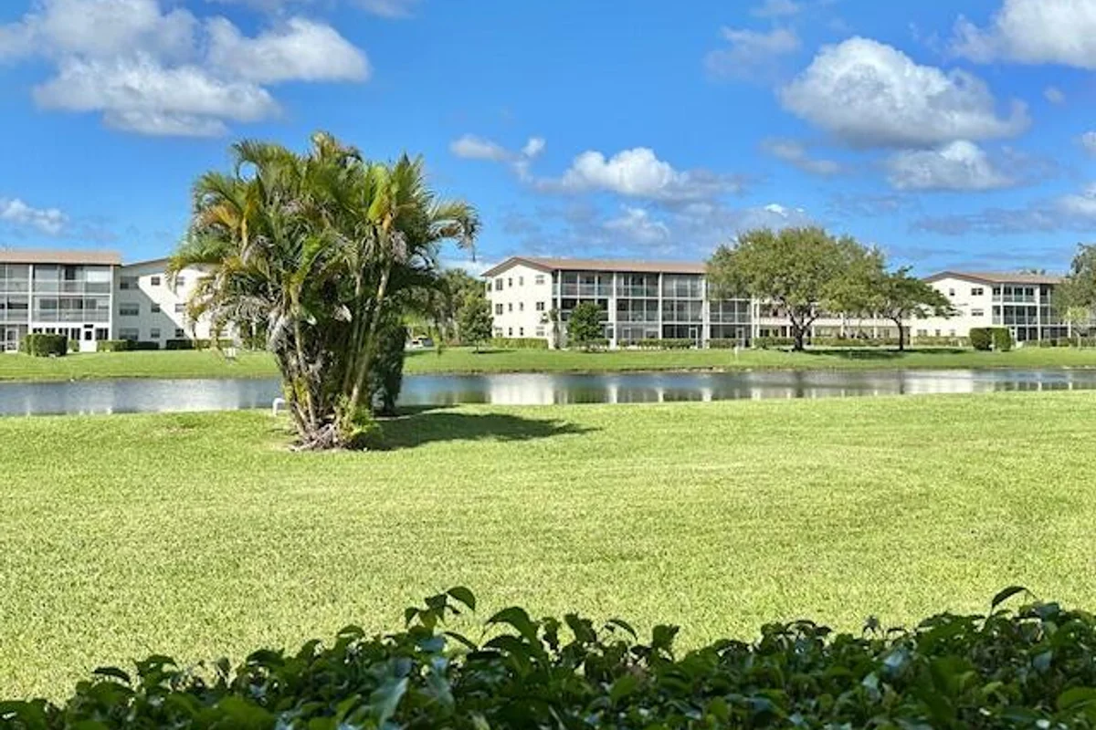 134 Brighton D, Boca Raton: photo 1 of 31