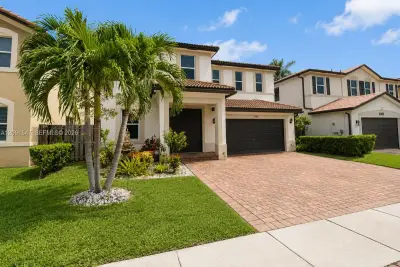 4190 NE 20th St, Homestead: photo 1 of 27