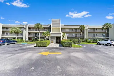 4080 Tivoli Ct #202, Lake Worth: photo 1 of 27