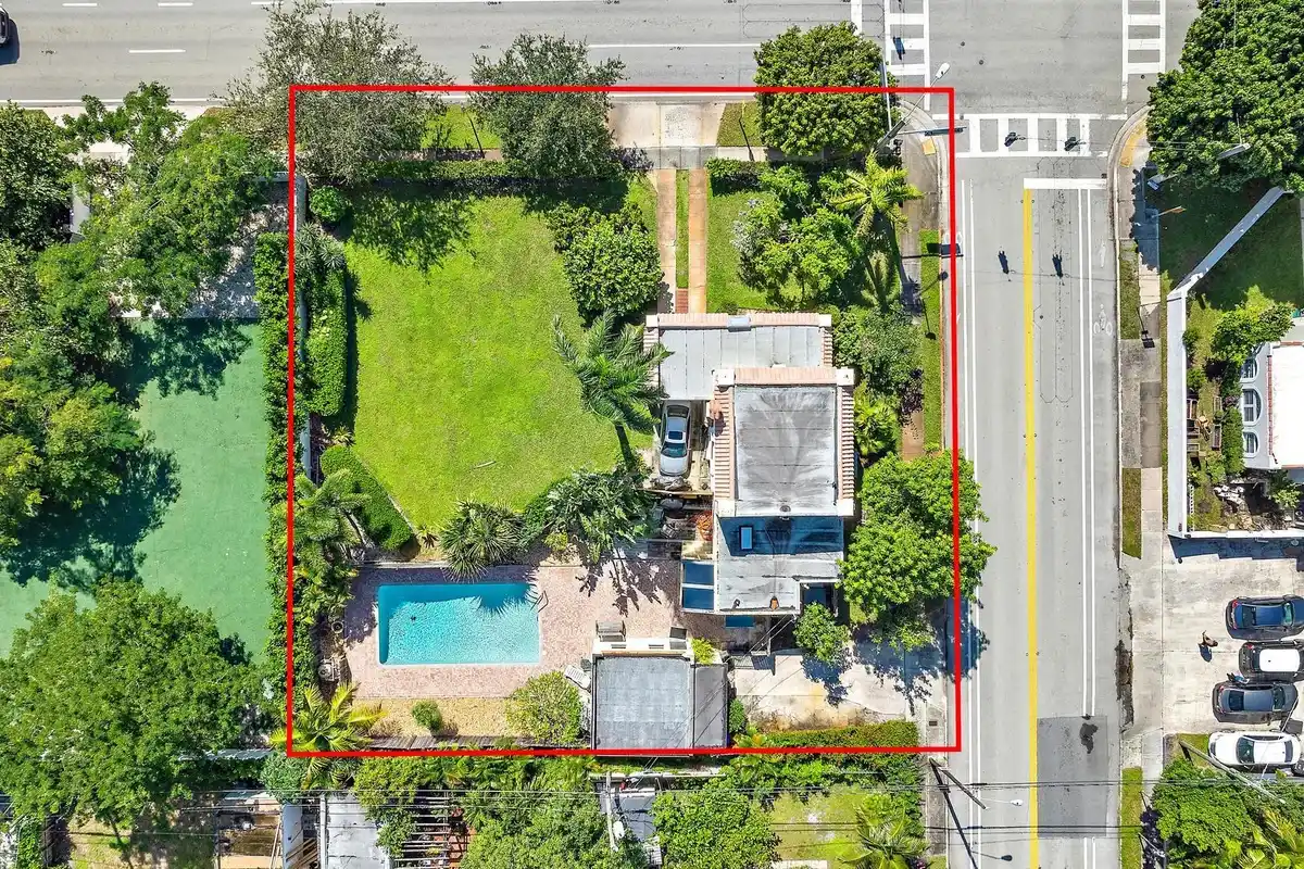 735 Forest Hill Blvd, West Palm Beach: photo 1 of 21