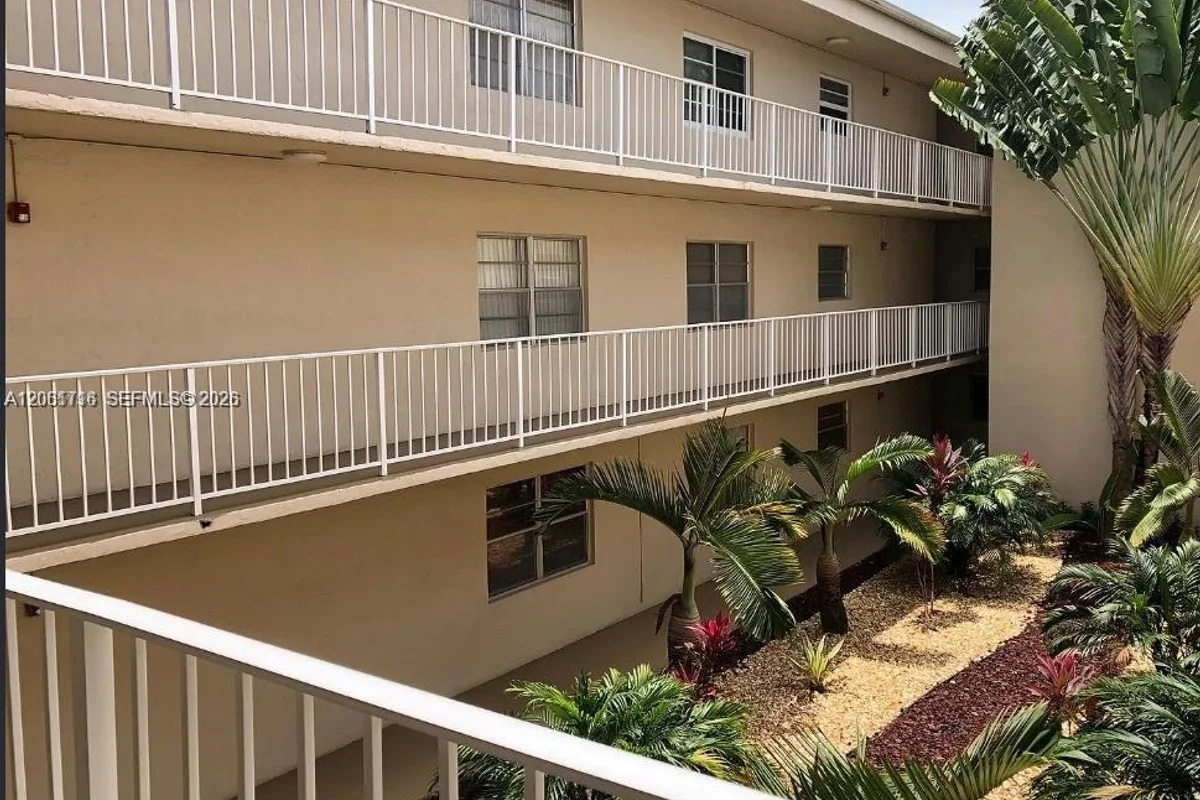 7705 SW 86th St #B-211, Miami: photo 1 of 32