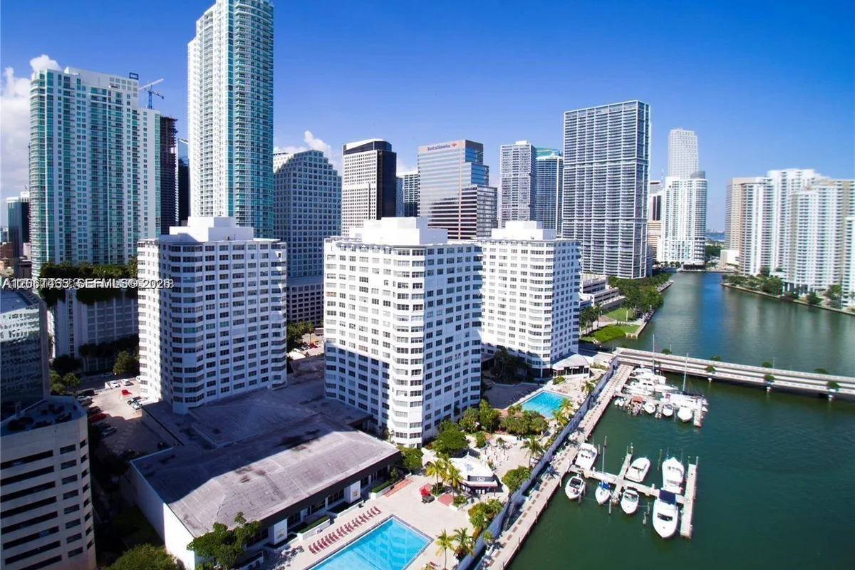 999 Brickell Bay Dr #1408, Miami: photo 1 of 18