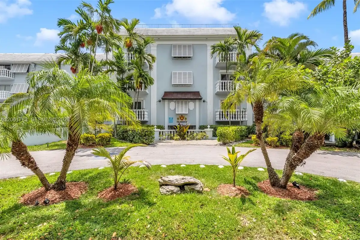 1150 Madruga Ave #A304, Coral Gables: photo 1 of 35