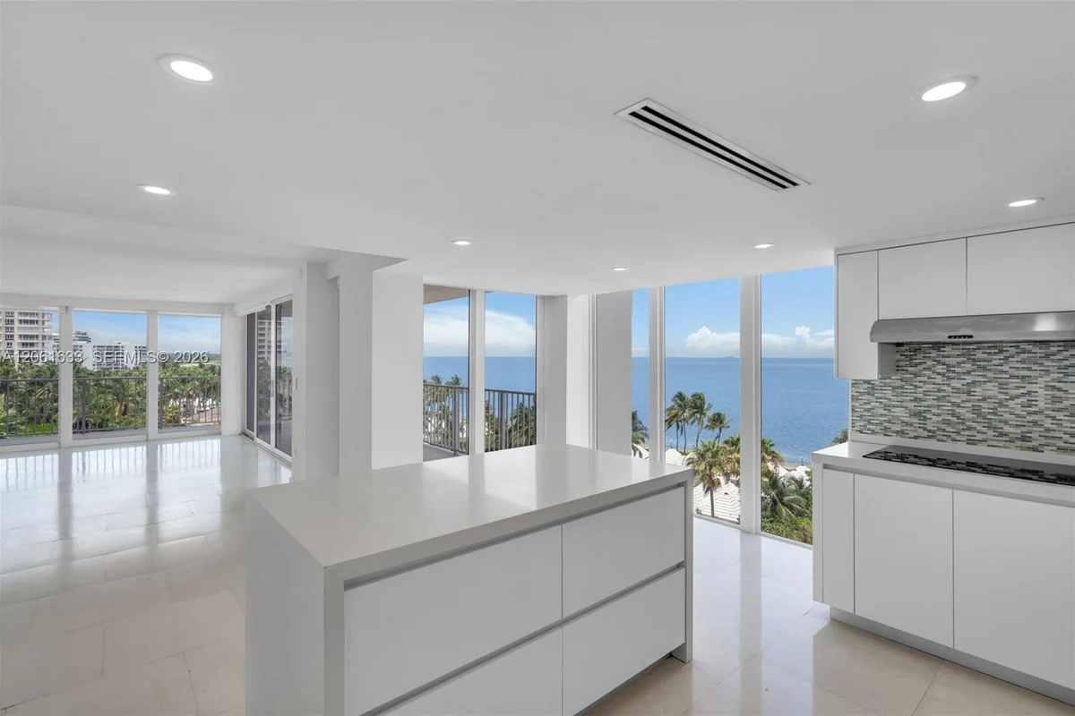 881 Ocean Dr #7H, Key Biscayne: photo 1 of 54