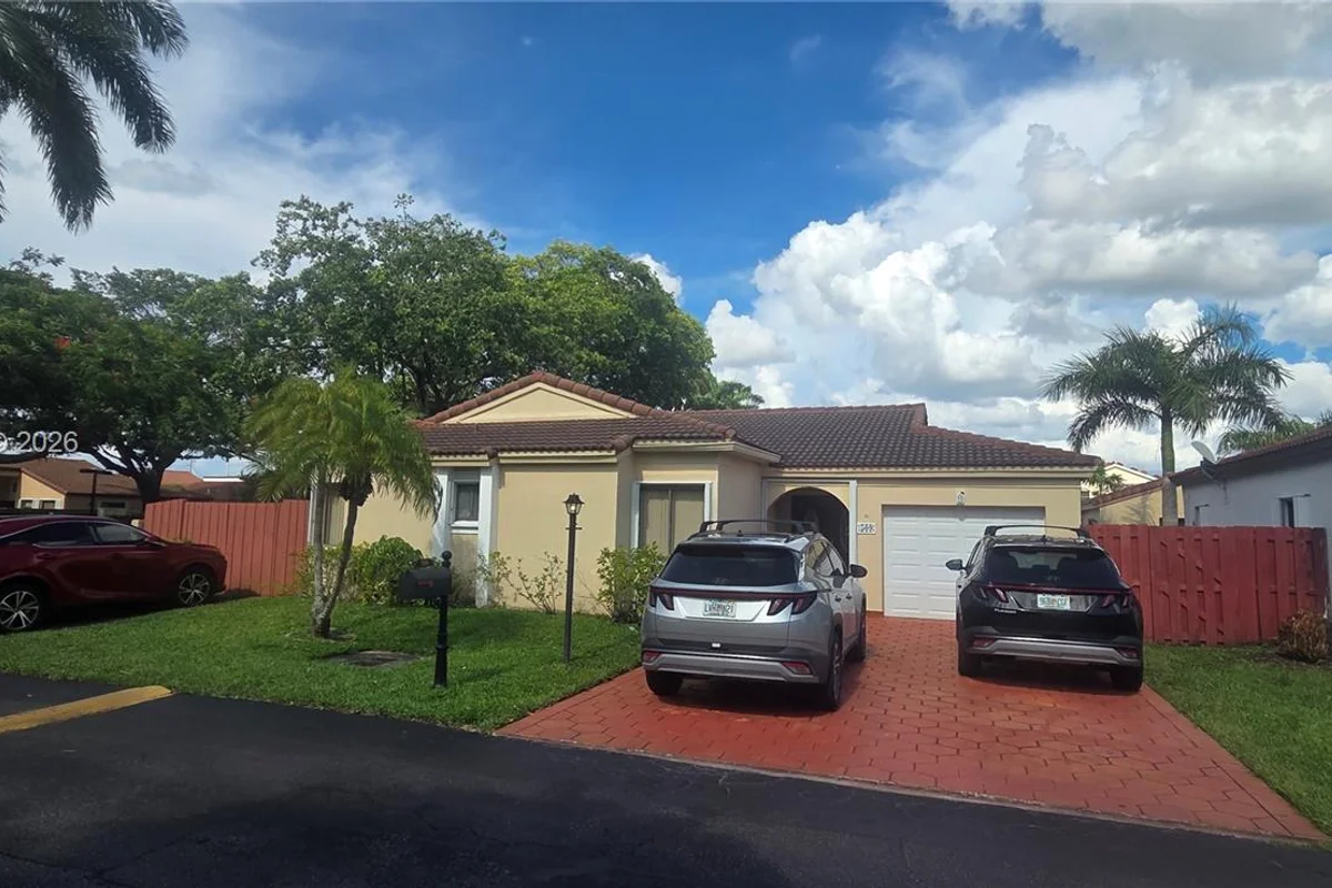 509 SW 87th Pl, Miami: photo 1 of 36