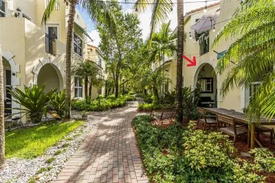 12467 NW 17th Ct, Pembroke Pines: photo 1 of 49
