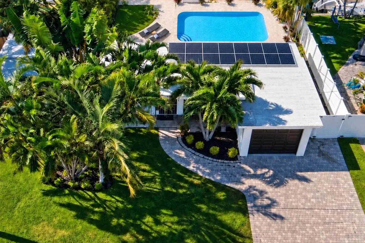 1701 SW 22nd Ave, Fort Lauderdale: photo 1 of 38