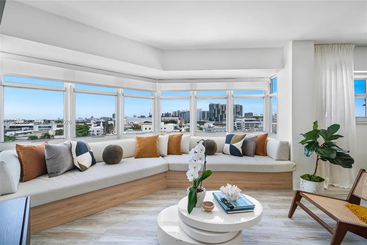 1881 Washington Ave #8C, Miami Beach: photo 1 of 29