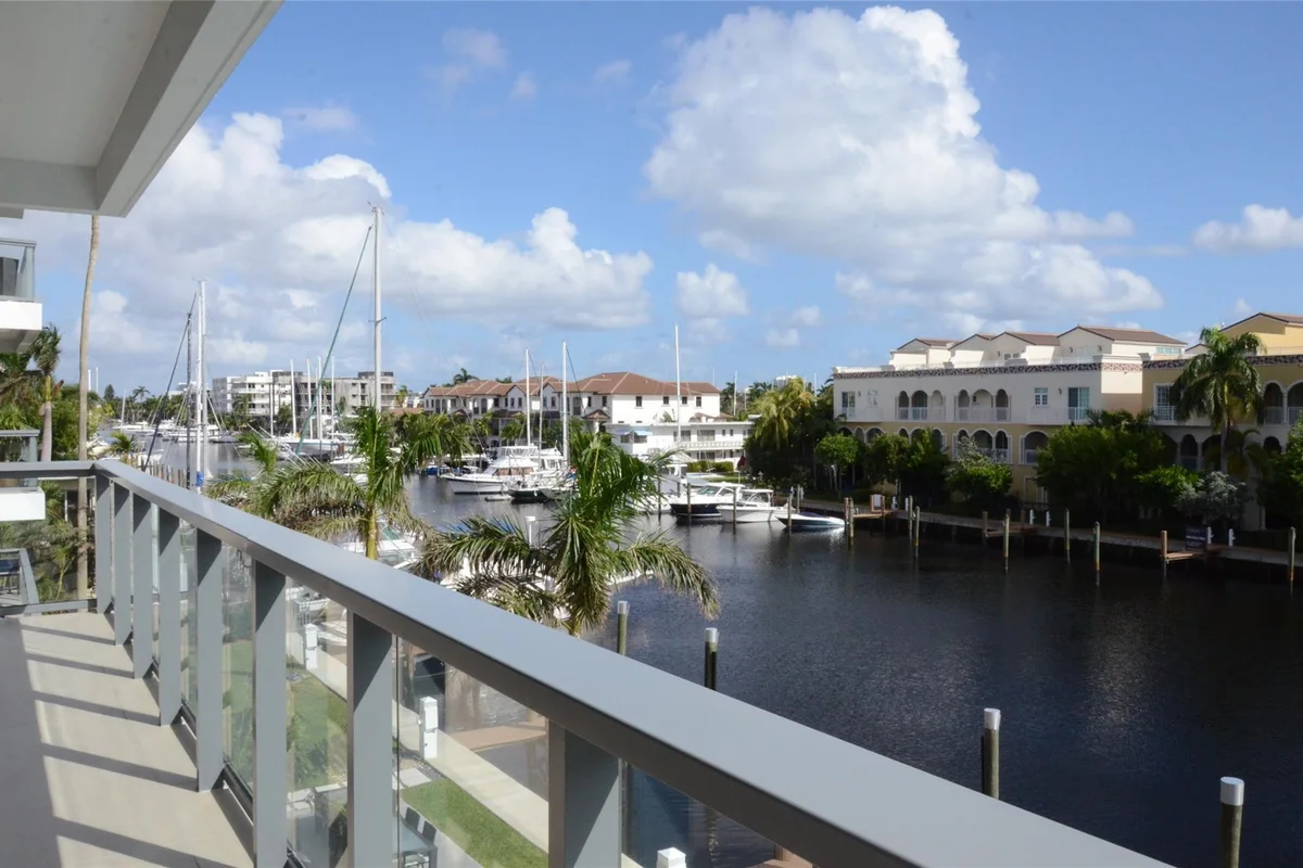 80 Hendricks Isle #302, Fort Lauderdale: photo 1 of 26
