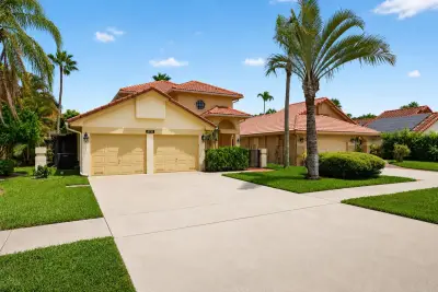 4131 NW 5th Dr, Deerfield Beach: photo 1 of 76