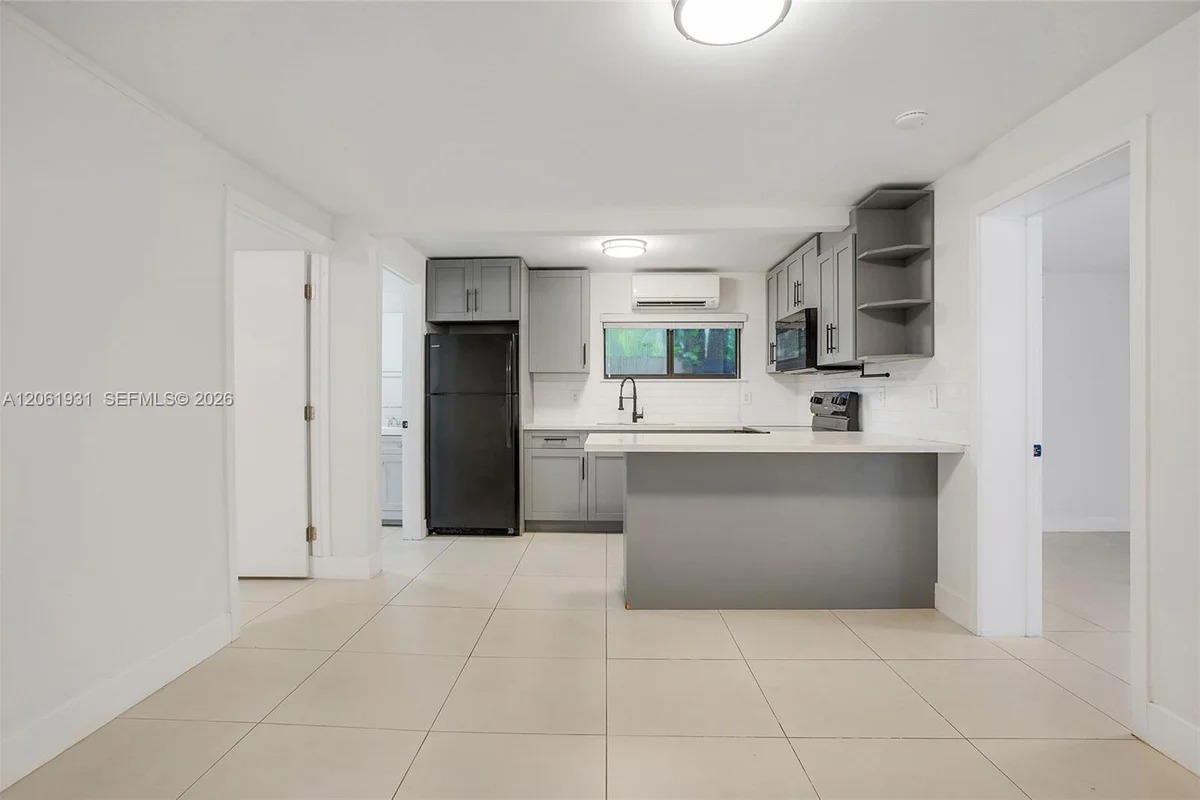 Townhouse in Miami: photo 1 of 20