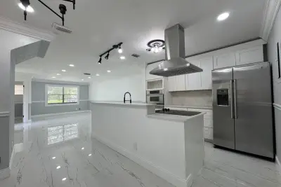 613 NW 47th St, Deerfield Beach: photo 1 of 24