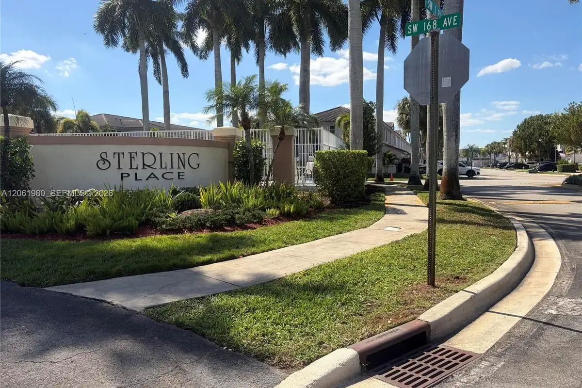 16836 SW 1st Pl, Pembroke Pines: photo 1 of 29