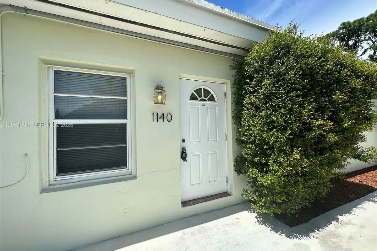 1140 NE 1st Ave, Fort Lauderdale: photo 1 of 12