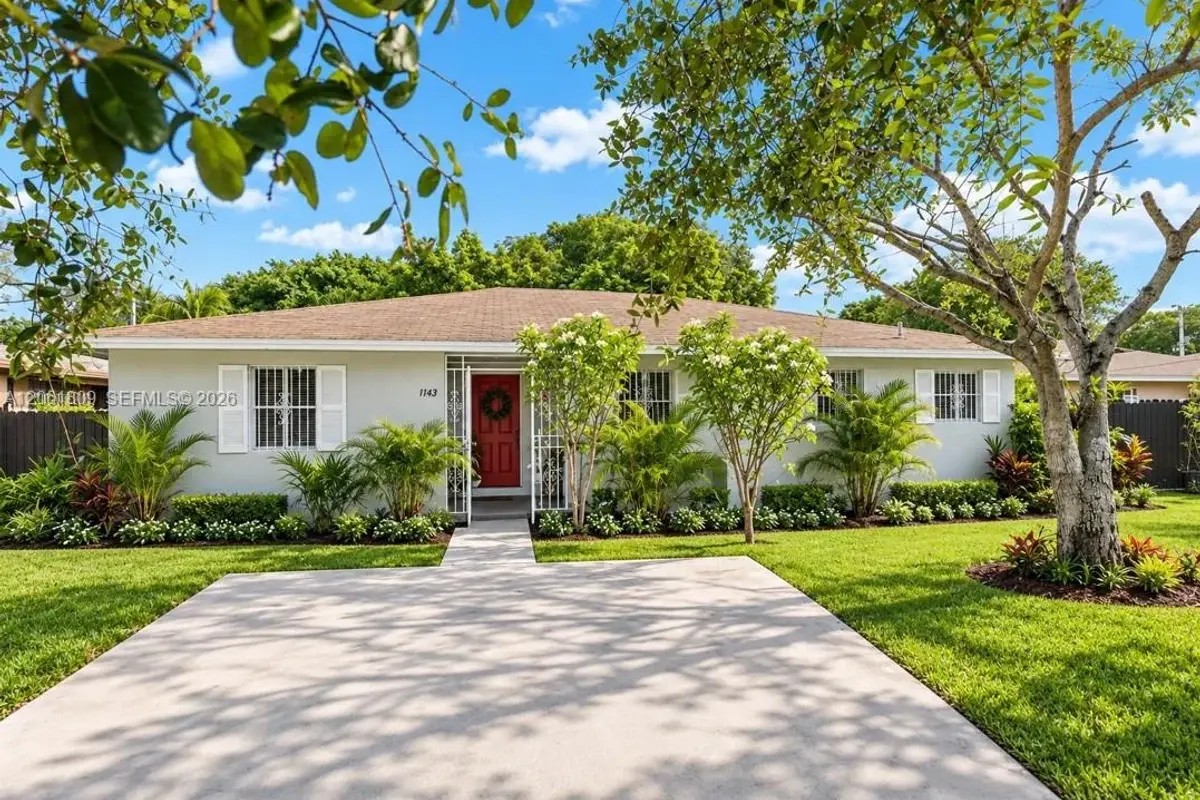 1143 NW 58th St, Miami: photo 1 of 27