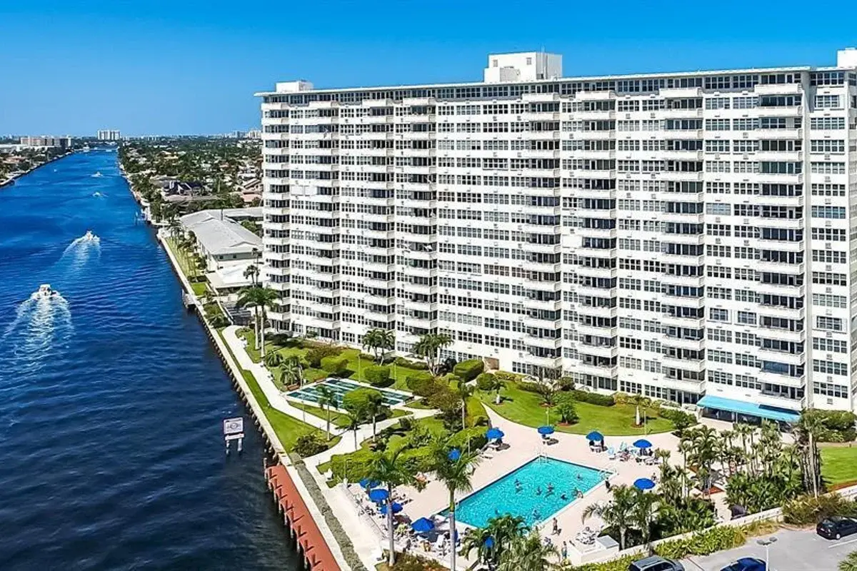 3200 NE 36th St #618, Fort Lauderdale: photo 1 of 34