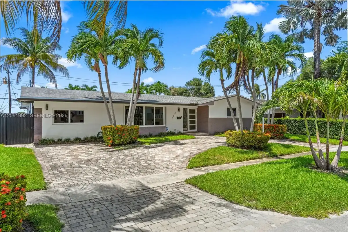1871 NE 186th St, North Miami Beach: photo 1 of 56
