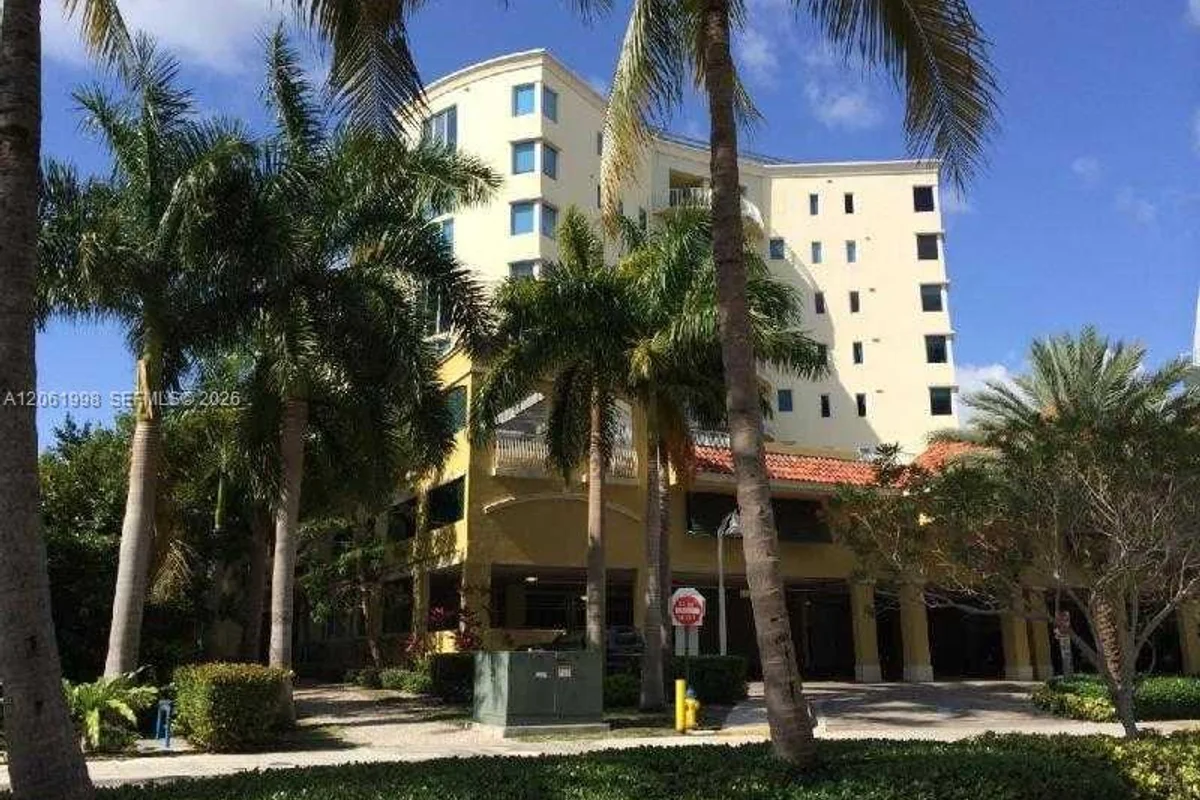3000 NE 188th St #603, Aventura: photo 1 of 13