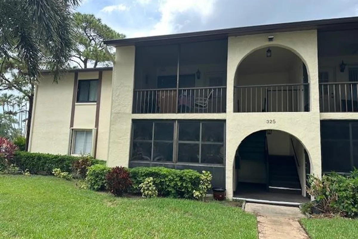 325 Knotty Pine Cir #A-1, Lake Worth: photo 1 of 40