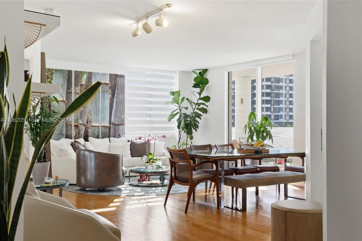 701 Brickell Key Blvd #610, Miami: photo 1 of 36