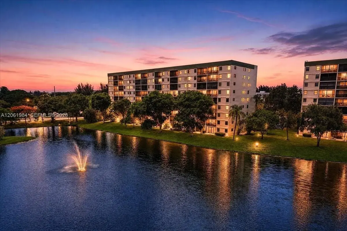 2240 N Cypress Bend Dr #204, Pompano Beach: photo 1 of 52