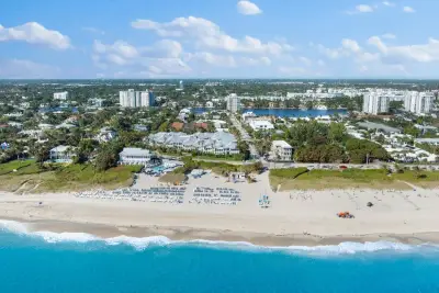 410 Venetian Dr, Delray Beach: photo 1 of 20