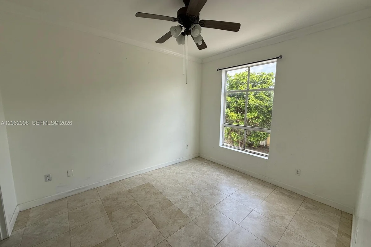 7420 W 20th Ave #355, Hialeah: photo 1 of 9