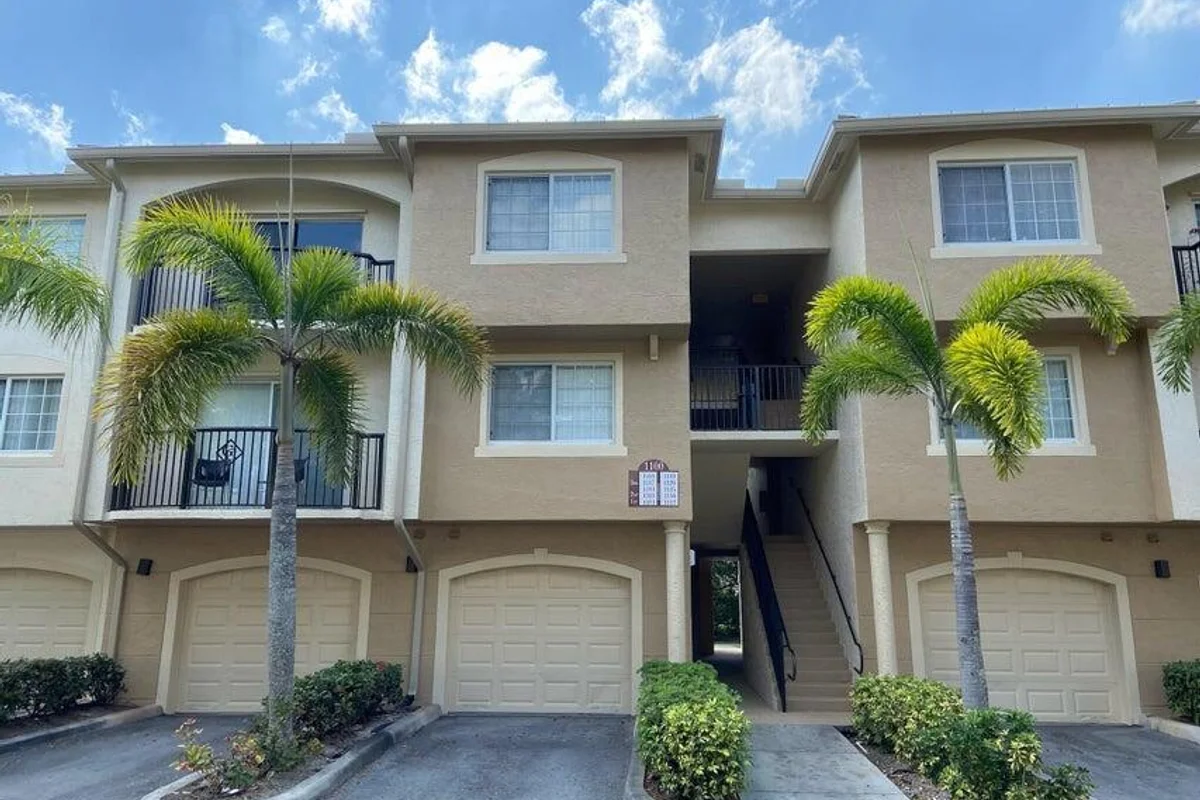 1100 S Crestwood Ct S #1117, Royal Palm Beach: photo 1 of 11