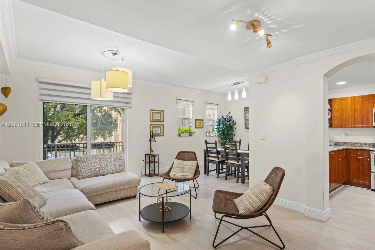 10885 NW 89th Ter #217, Doral: photo 1 of 30