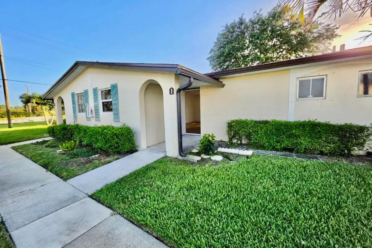 2965 Ashley Dr W #I, West Palm Beach: photo 1 of 13