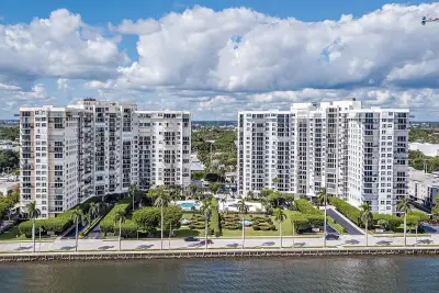1801 S Flagler Dr #104, West Palm Beach: photo 1 of 19