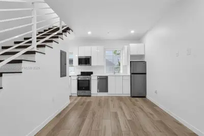 1610 Euclid Ave #A109, Miami Beach: photo 1 of 51