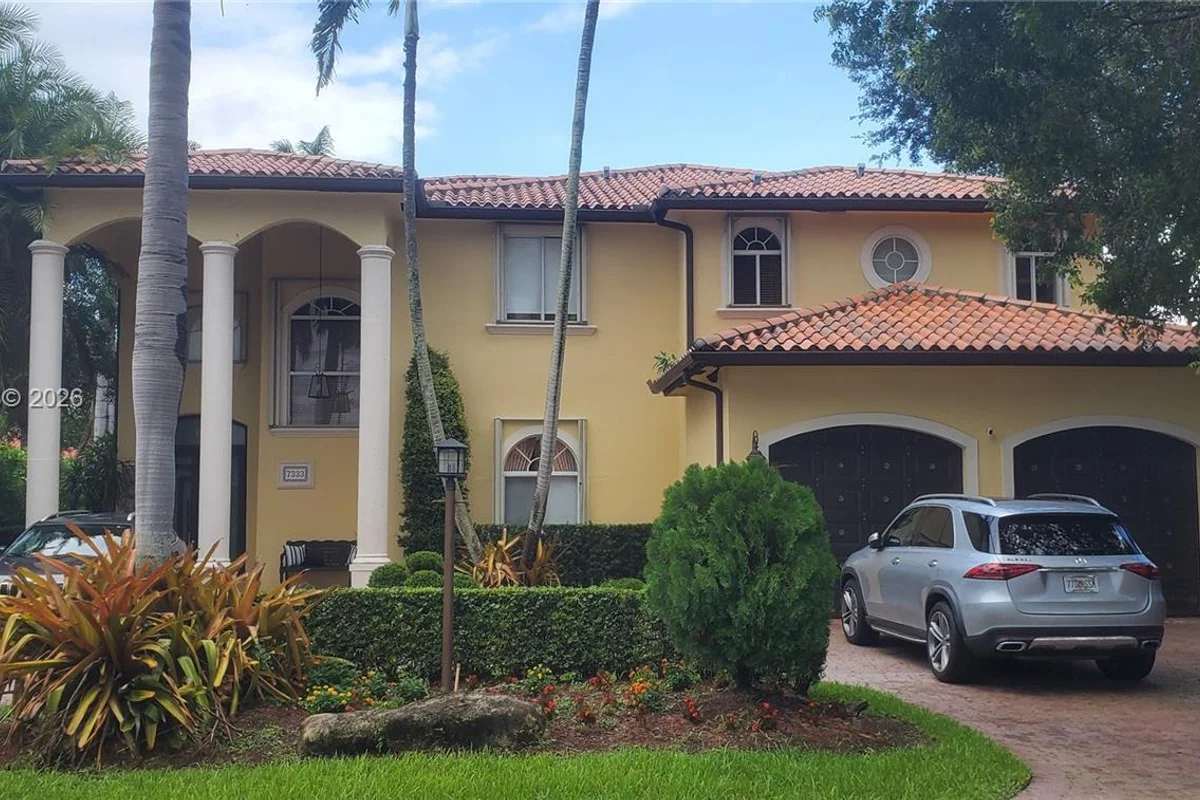 7333 SW 122nd Pl, Miami: photo 1 of 55