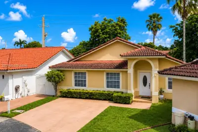 7251 SW 113th Ct Cir, Miami: photo 1 of 24