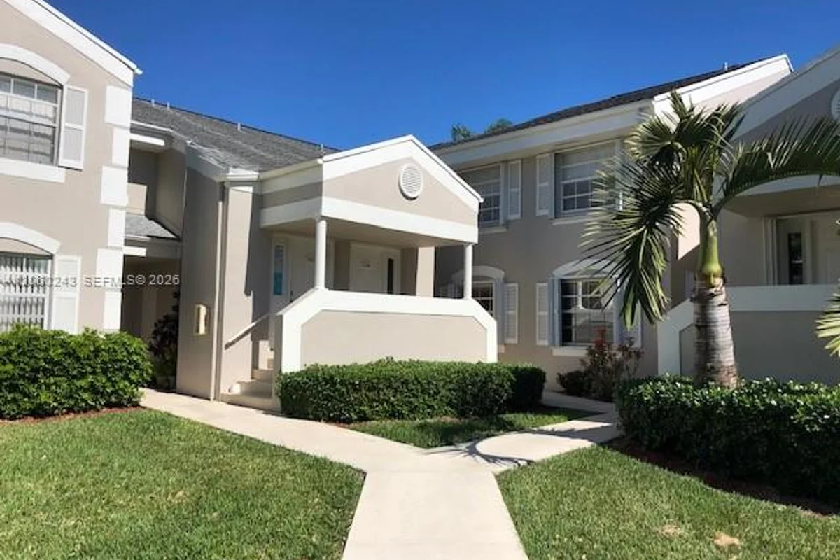 2619 SE 21st Ct #104-B, Homestead: photo 1 of 18